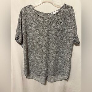 DR2 by Daniel Rainn Leopard Print Popover Top Size Large